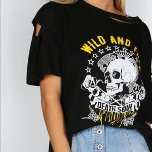 Wild and Free Skull graphic T-shirt 💛💀🤘🏼🖤